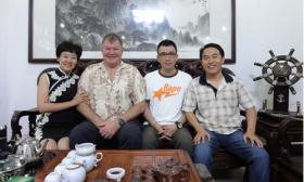 世界第一生命教練、全然心理學創(chuàng)始人杰夫·艾倫一行到我公司參觀