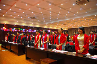 突破逆境全力以赴 緊抓機(jī)遇再創(chuàng)輝煌！